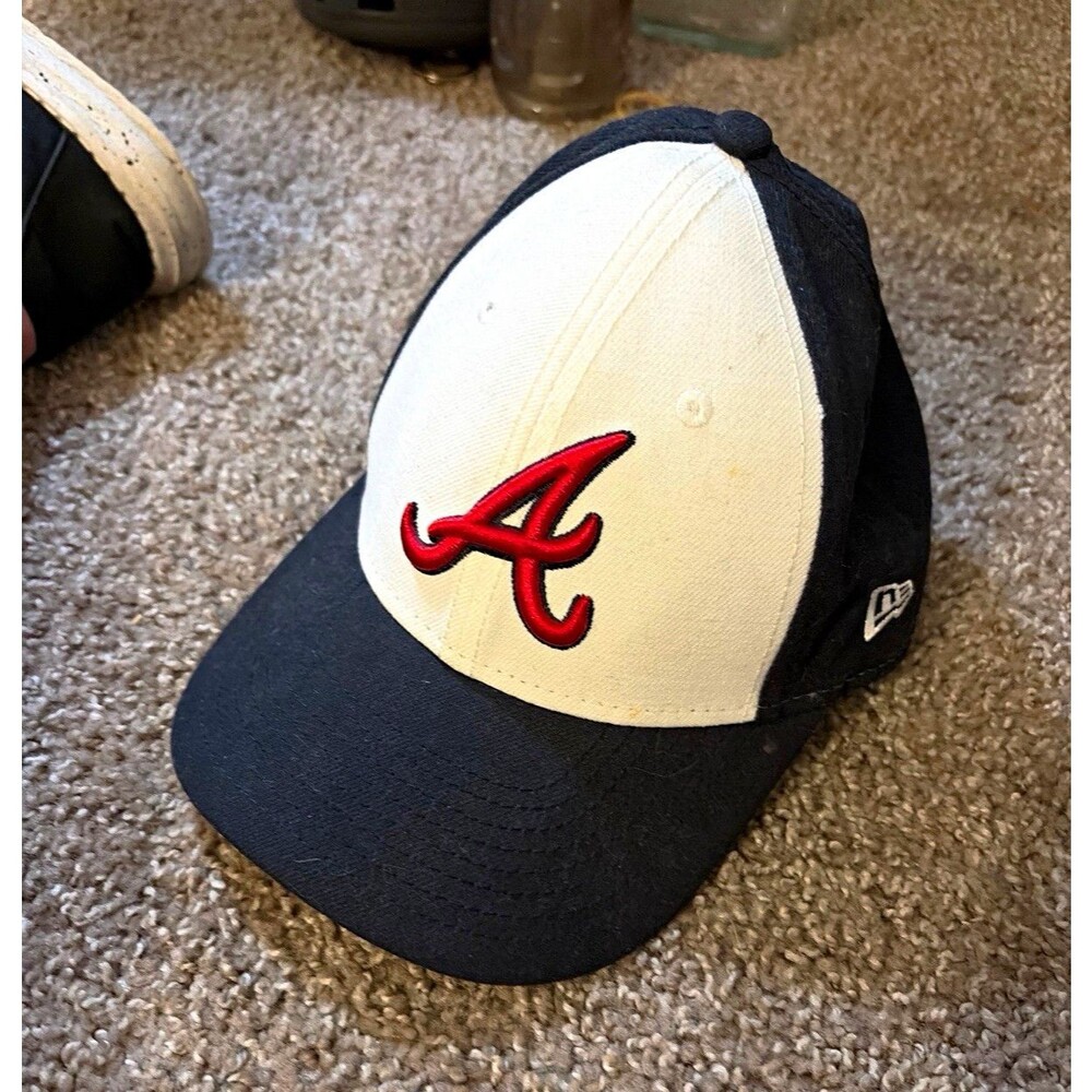 New Era Atlanta Braves 9FORTY Youth Navy & White Adjustable Hat MLB Licensed